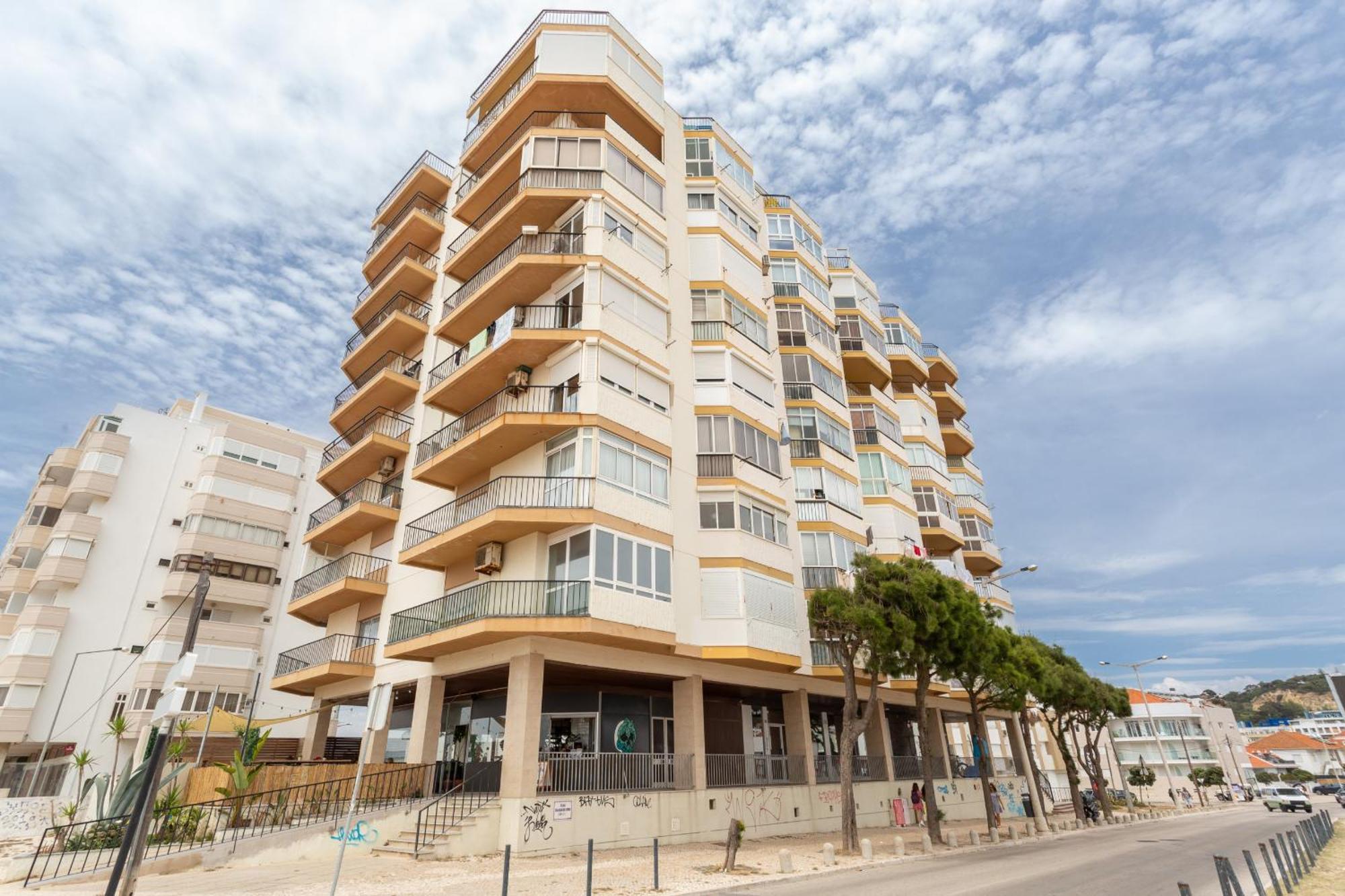 Beguest Beachfront Apartment Caparica Lisbon Costa de Caparica Exteriör bild